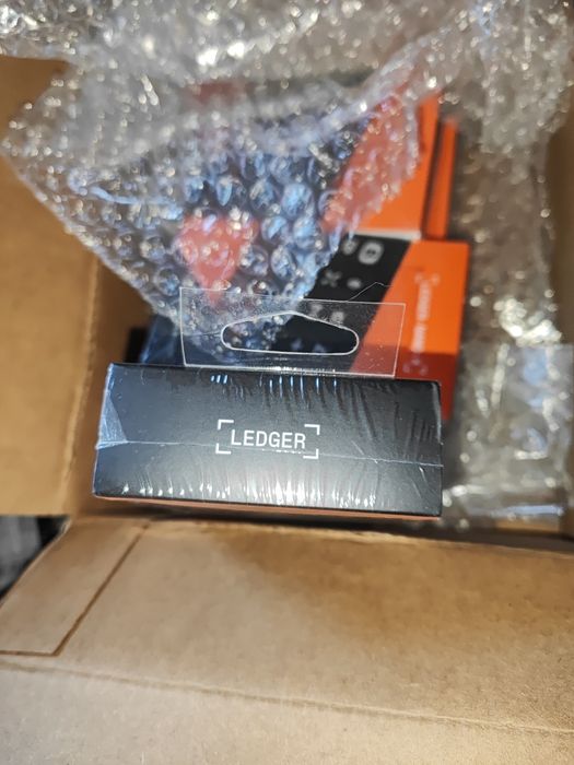 Кріптогаманець Ledger nano X