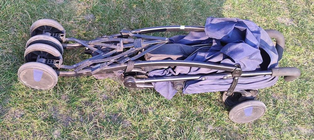 Cuggl - wózek spacerówka parasolka