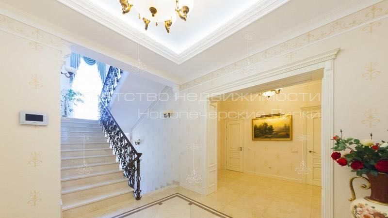 Елітний будинок 560м2 з SPA-блоком і басейном,27соток. Іванковичи