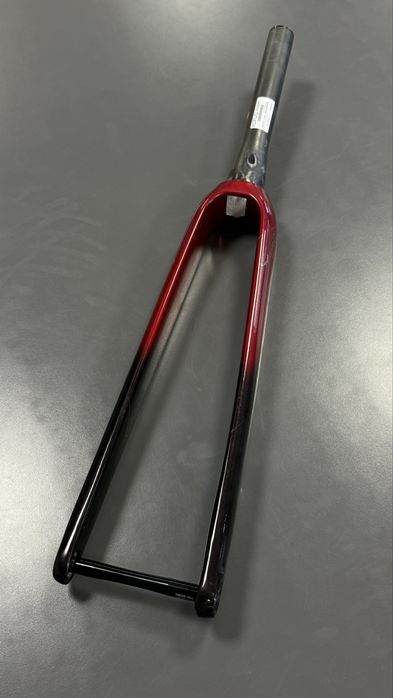 Karbonowy przedni widelec szosowy, riging fork 700C, Trek Domane AL2