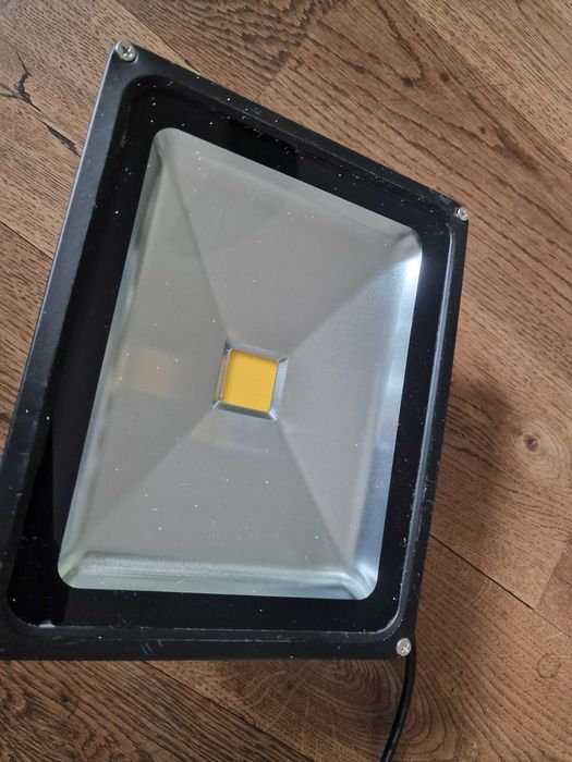 OKAZJA! Naświetlacz LEDowy Volteno 30W halogen Super stan!