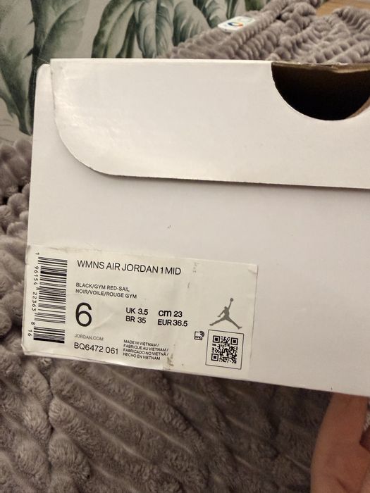 Nike Jordan 1 Mid- Rizmiar 36,5 (22)