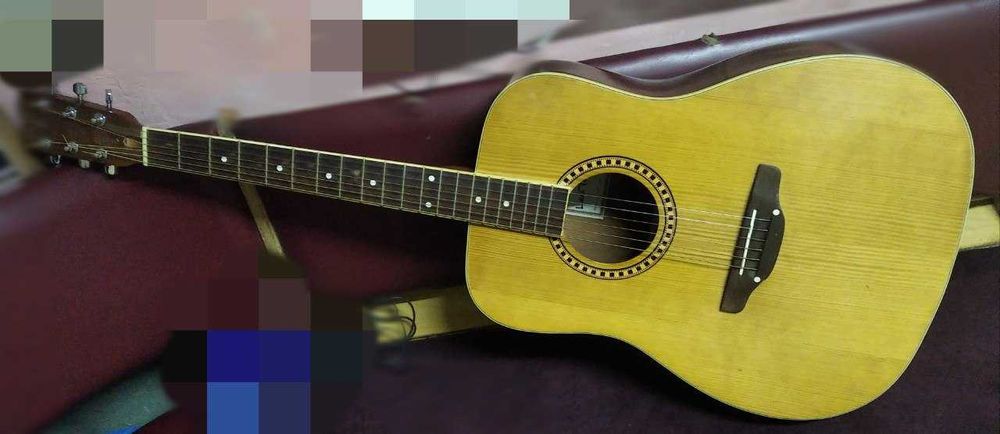 Продам акустичну гітару Leo Teno