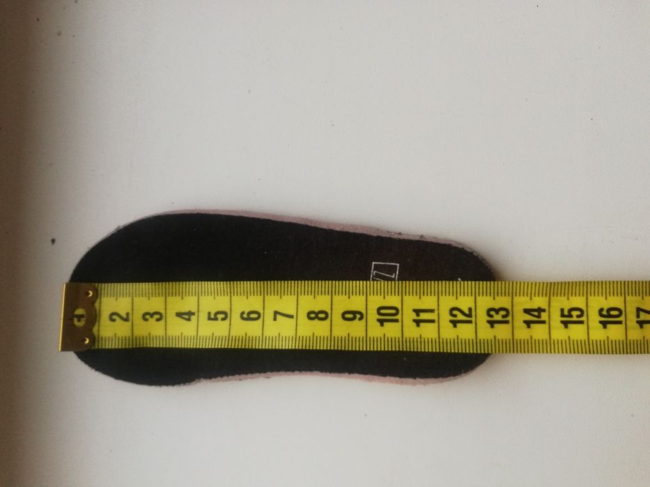 Кросівки дитячі 20р