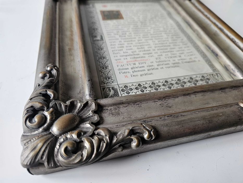 "Initium Sancti Evangelii Secundum Joannem" w XIX w srebrzonej ramie