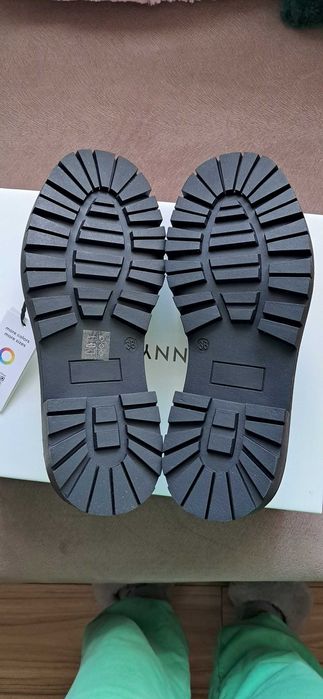 Buty damskie mokasyny srebrne ( nowe) rozmiar 38