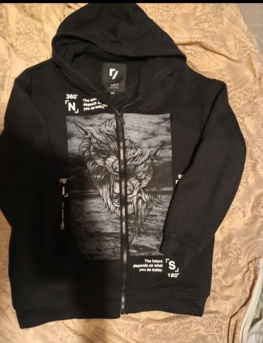 Sprzedam bluzy dla chłopca rozmiar 164 stan bardzo dobry