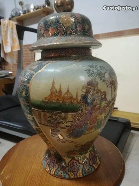 Pote pintado á mão