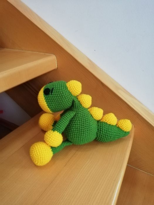 dino dinozaur maskotka przytulanka na Szydełku