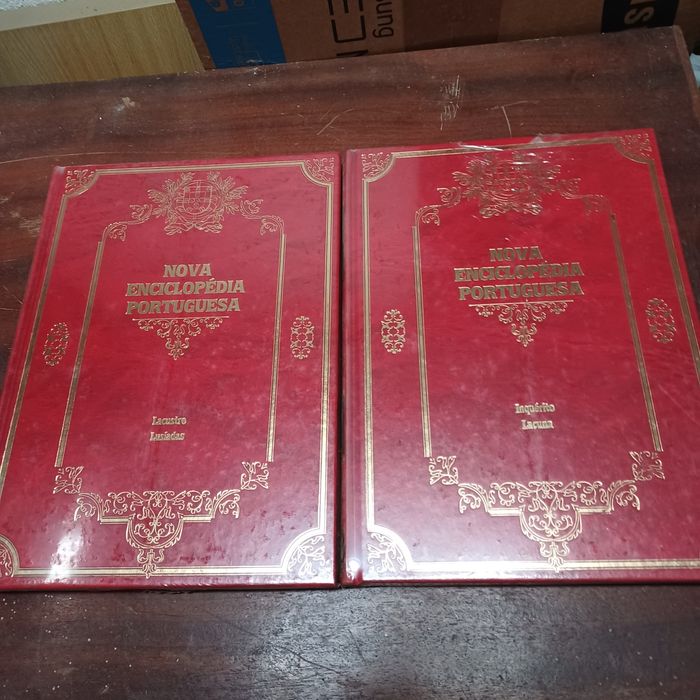 Enciclopédia completo Portuguesa. Nova ainda todos os livros ainda  es