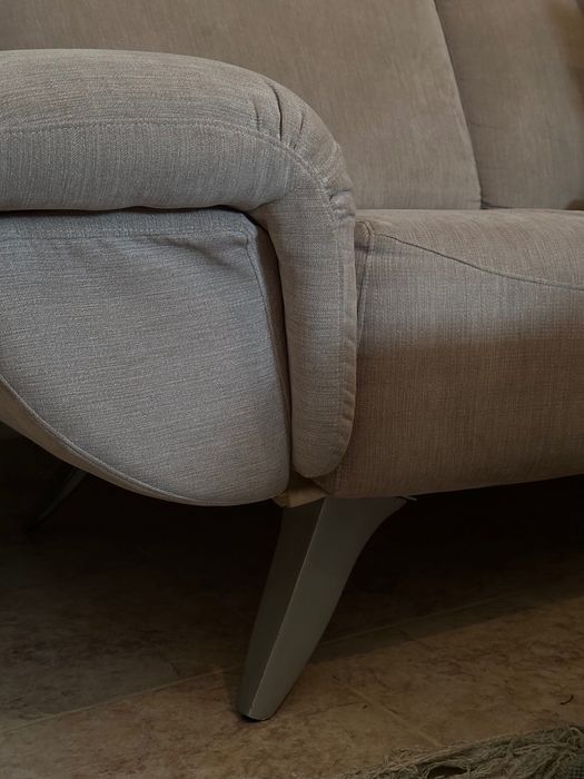 Sofá de dois lugares, Bege