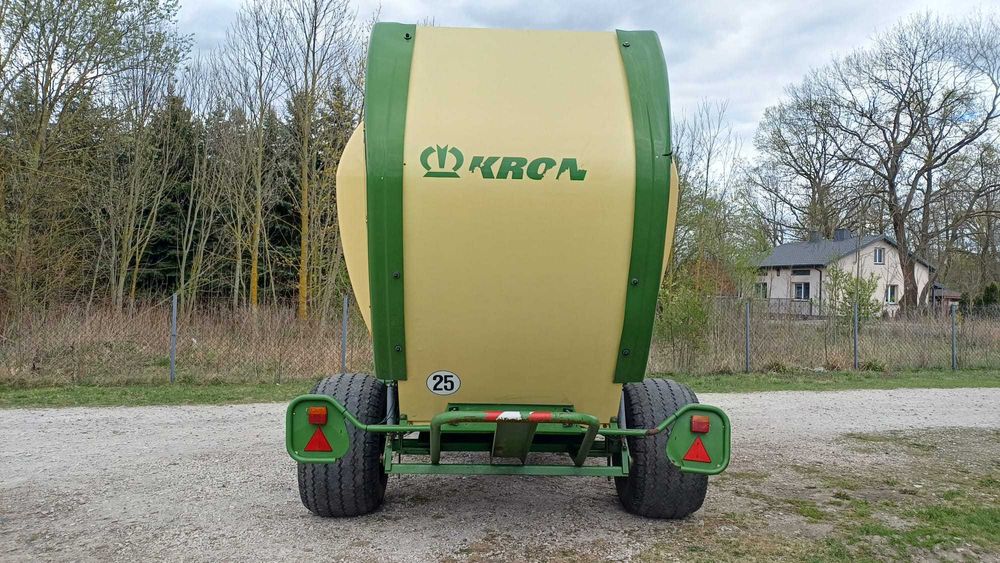 Prasa Krone Comprima V180