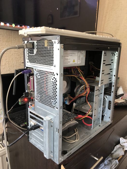 Системний блок athlon 2 x 2 250/4 gb/512 video radeon 5670/80 gb hdd
