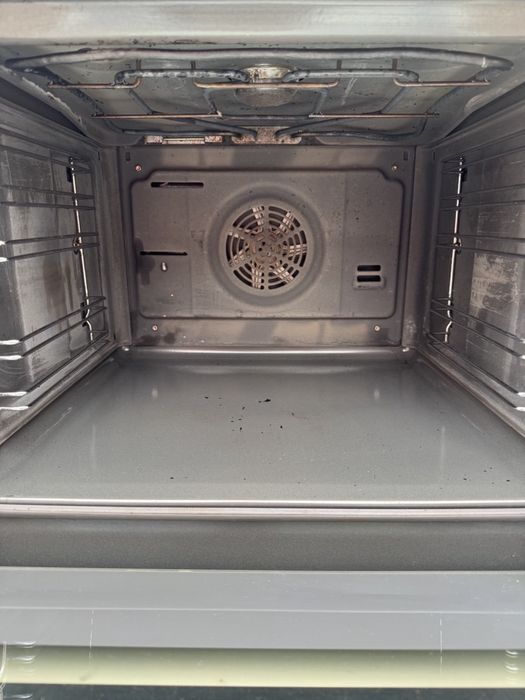 Духовка електрична Siemens вбудована духова шафа