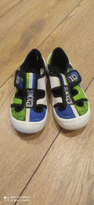 Buty tenisówki kapcie 29