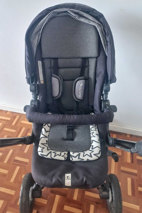 Carrinho de bebé Jané Epic + Alcofa/Ovo Matrix (Auto) + capa de chuva + bolsa + muda-fraldas