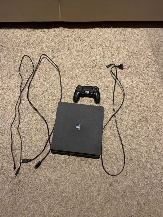 Ps4 slim ótimo estado com 7 jogos recentes incluídos