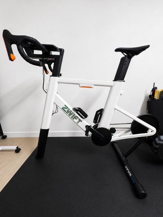 Bicicleta Zwift Ride + KICKR Core