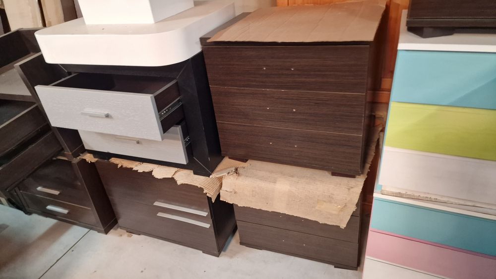 Moveis mesas de cabeceira moveis de sala preco 20 euros unidade