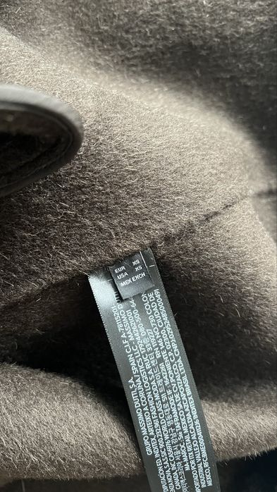 Płaszczyk z naturalnej wełny Massimo Dutti