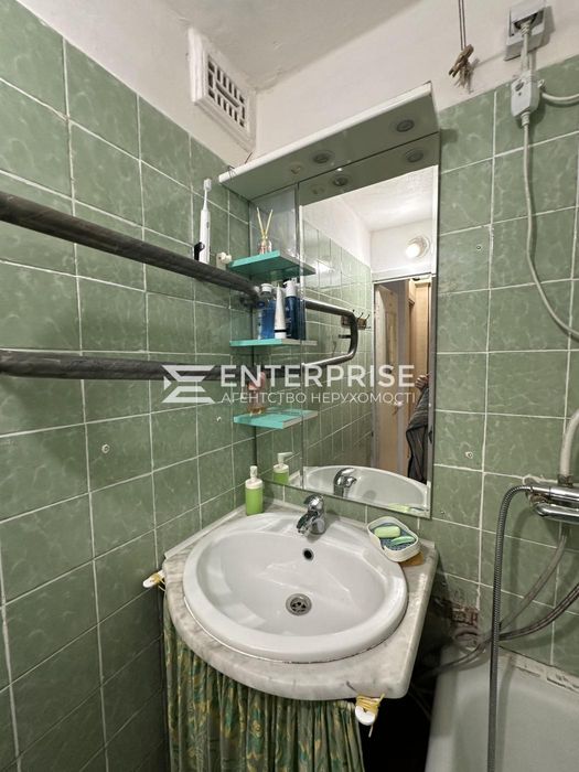 Продаж 1к квартири, поряд метро, Деміївка, пр. Науки, Голосієвський р