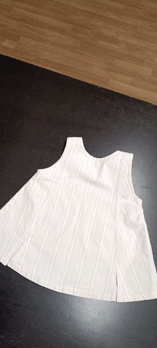 Saia de menina, marca Tuc Tuc. 100% algodão . 6 meses