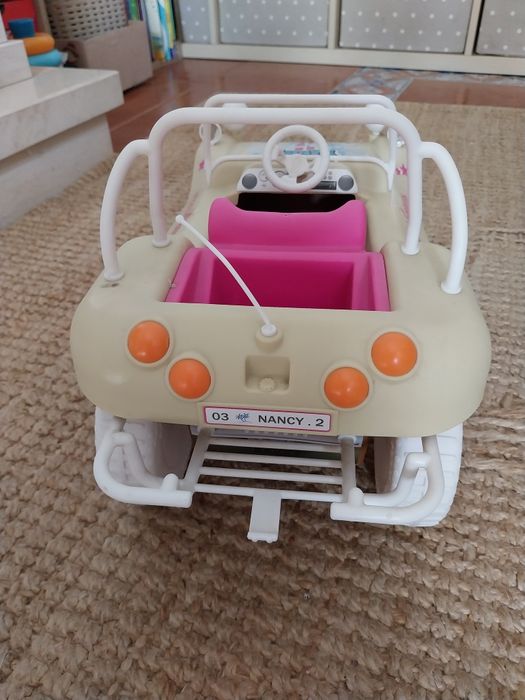 Carro jipe da Nancy