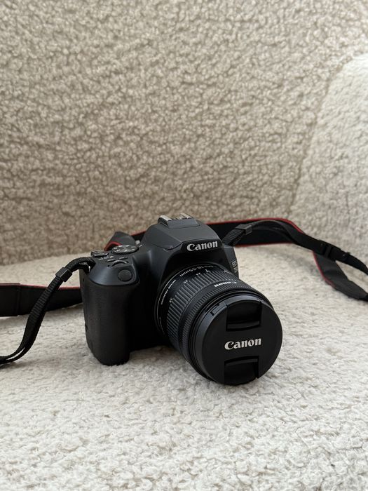 Canon EOS 250D + 18-55mm, стан ідеал, комплект, торг