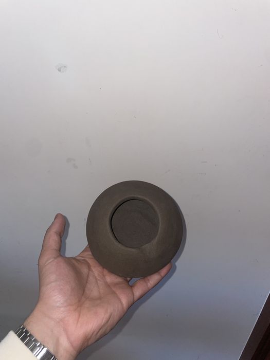 Cinzeiro feito à mão em cerâmica