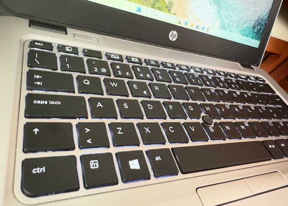 HP EliteBook 820 G4 Ultrabook 13" Full HD / i5-7300 / 16 GB RAM / M.2 SSD 256 GB64752391490177123