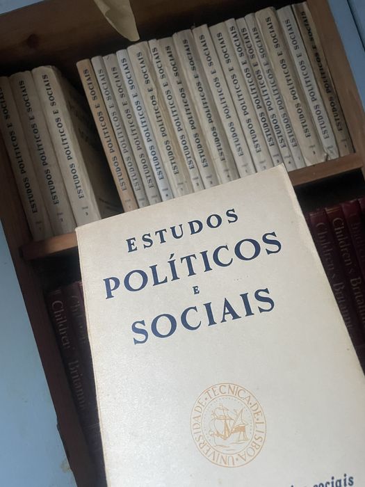 Livros antigos de coleção
