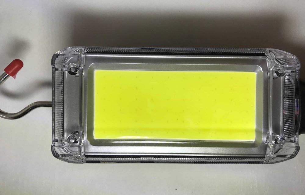 Потужний прожектор 20W COB ZJ-8859-B з гачком, магнітами та прищіпкою