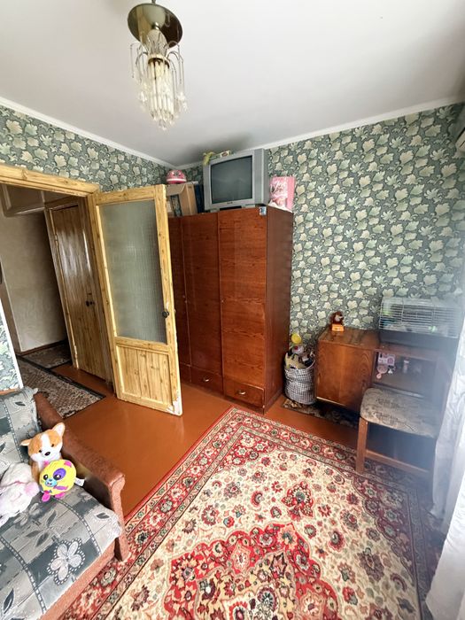 Продаж 3-х кім квартири 2/5 вул Космонавтів