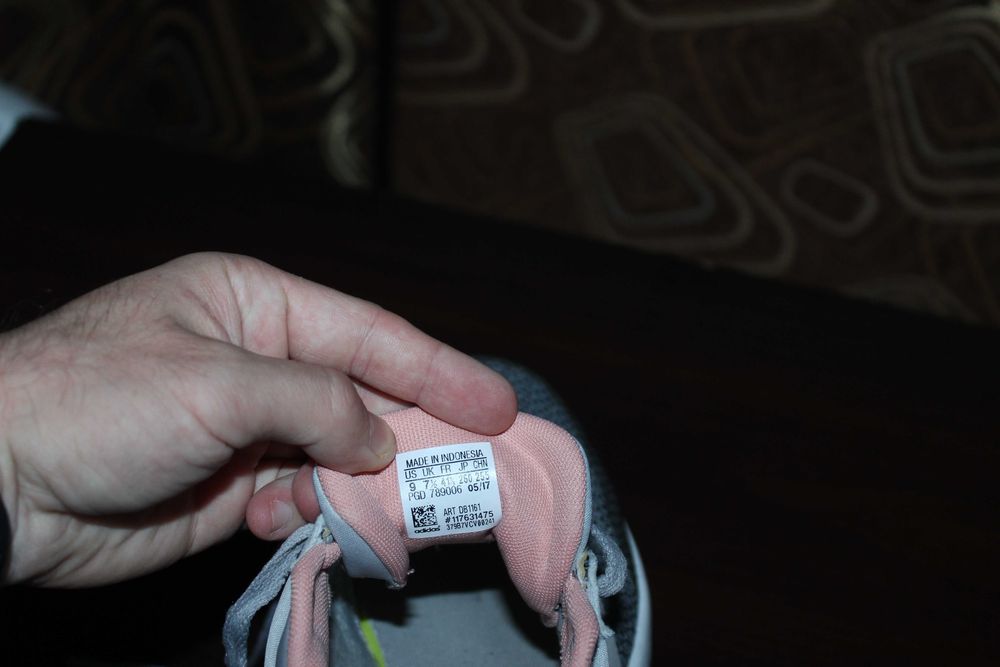 Кроссовки Adidas Race