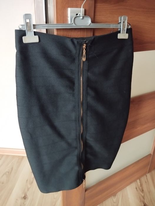Piękna spódnica damska L czarna, złoty zamek