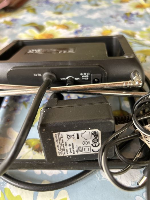 Antena pokojowa do telewizora