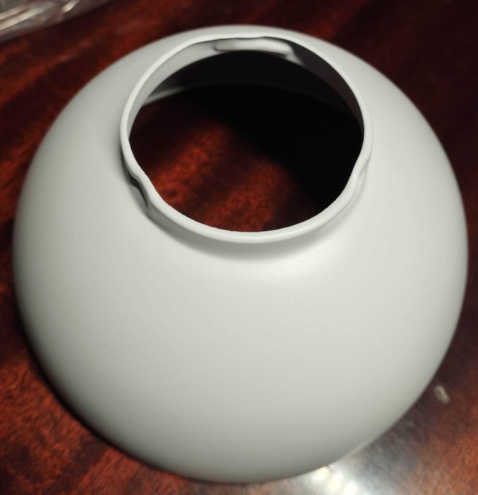 Настільна лампа на струбціні для комфортної роботи або навчання