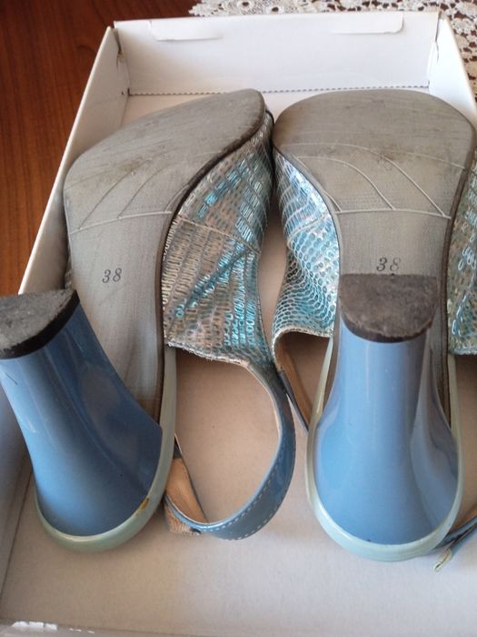 Pantofle skórzane r.38