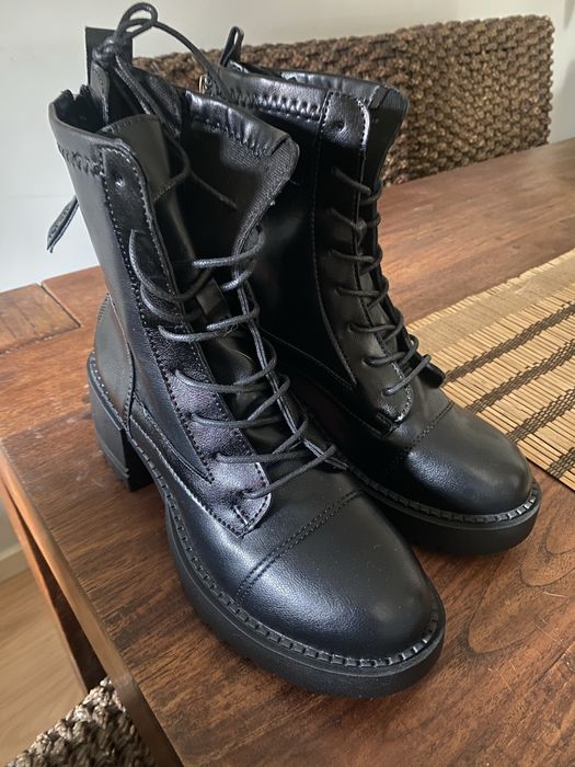 Botas “tropa” pretas novas 38