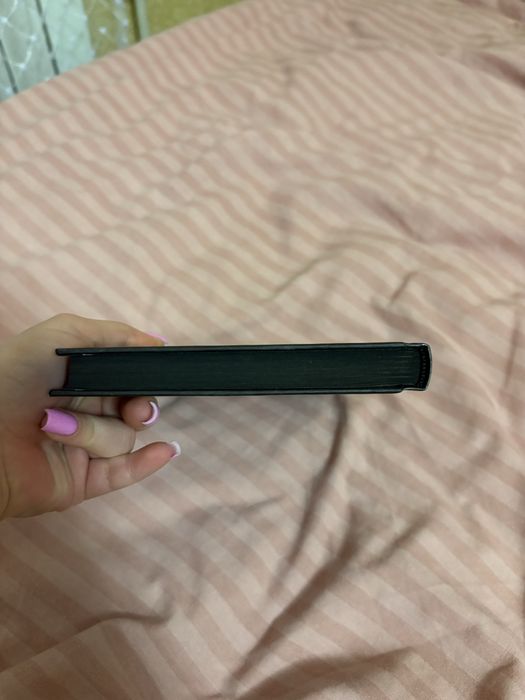 Король Неверленду Ніккі Сент-Кроу