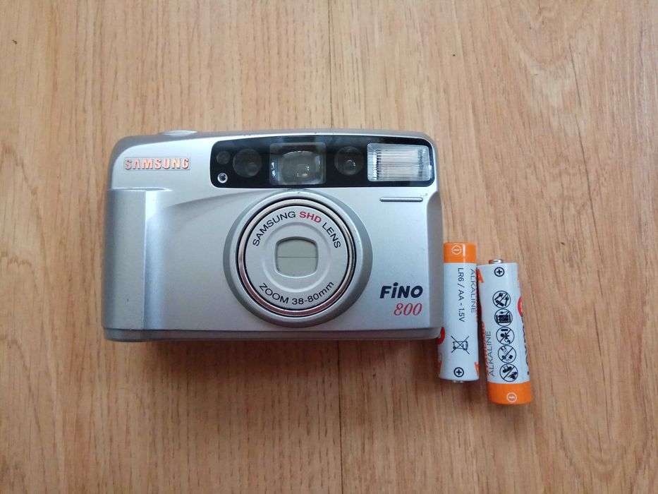 Якісний плівковий фотоаппарат Samsung Fino 800 ( Zoom)  справний