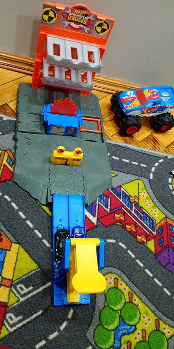 Дитячий трек "Hot Wheels"