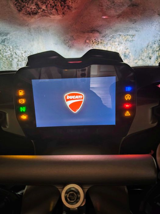 Ducati Panigale V4 Nacional