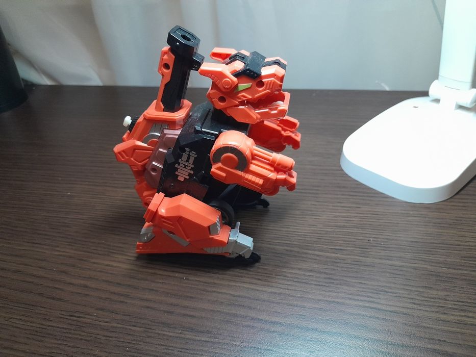 Трансформер робот