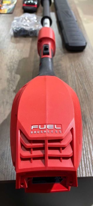 Nożyce do żywopłotu akumulatorowe Milwaukee M18 (3043‑20) FHETSP