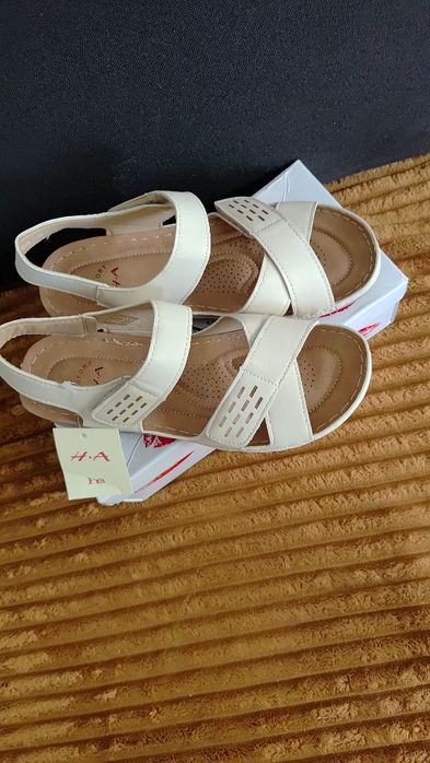 Buty sandałki latte zdrowotne nowe