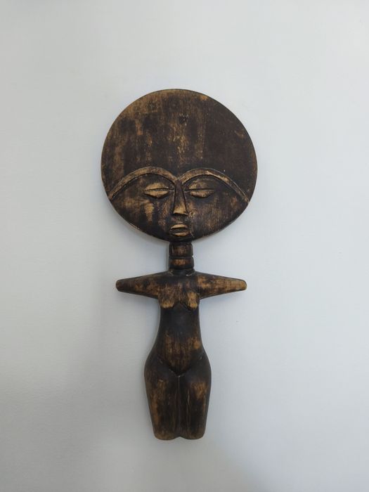 Escultura de madeira