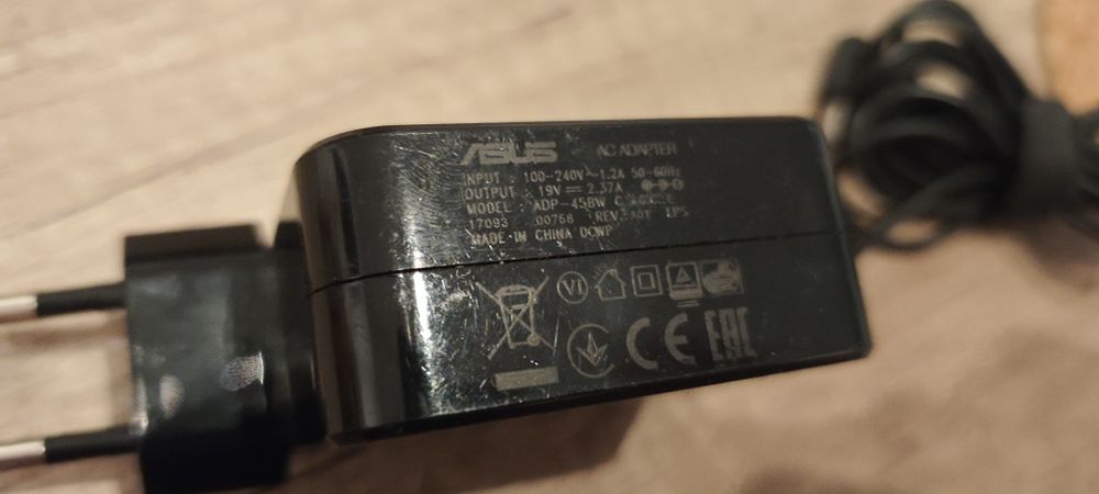 Asus Transformer pro klawiatura ładowarka i rysik