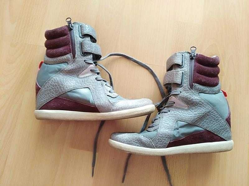 REEBOK buty damskie na koturnie rozmiar 38