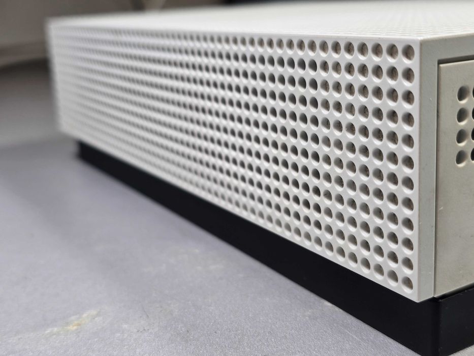 Xbox One S 500GB / okablowanie / Grade C /